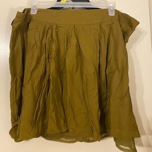 Old Navy avocado green skater skirt